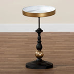 Table d'appoint ronde au charme contemporain - Table d'appoint métallique noire et dorée avec plateau amovible, convenant aux environnements intérieurs ou semi-extérieurs.