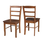 Chaises en bois massif à dossier à barreaux, un ensemble de deux