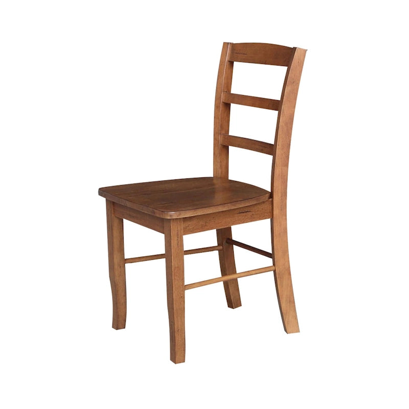 Chaises en bois massif à dossier à barreaux, un ensemble de deux